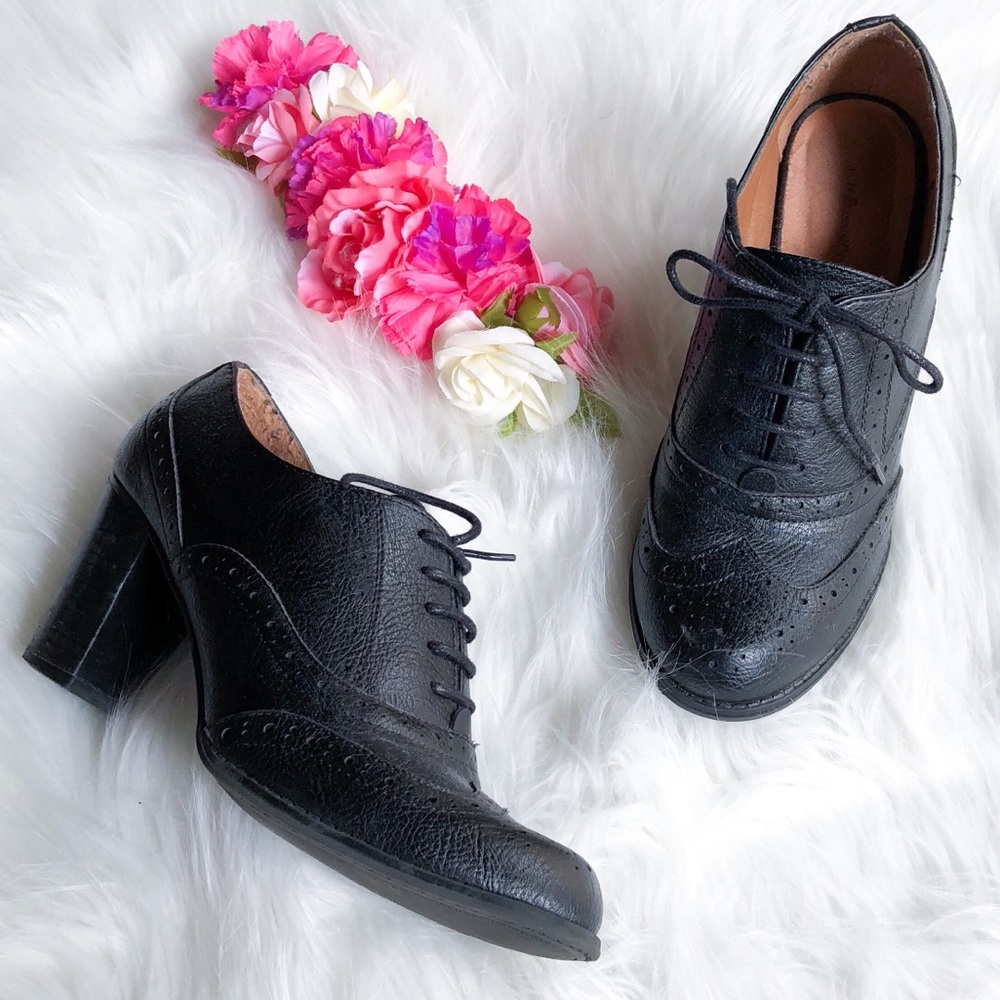 G. H. Bass Black Heels 9